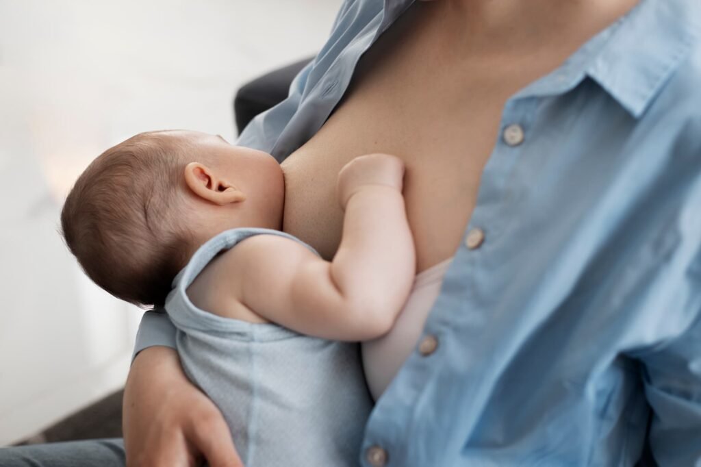 Pengertian ASI dan Kandungan Gizinya untuk Bayi (Versi Mom Uung 2025)